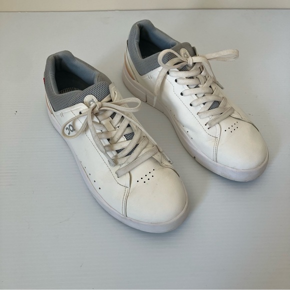 On Running Womens The Roger Advantage Tennis Inspired Sneakers size 8 - Picture 10 of 10